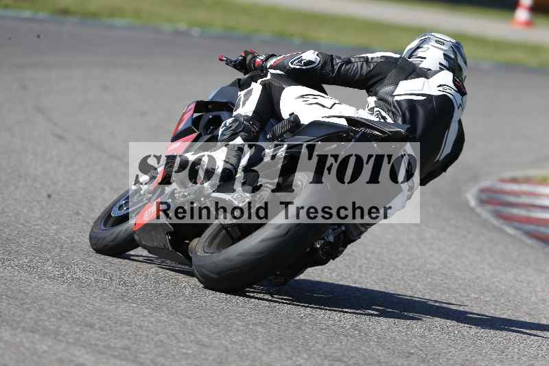 /43 08.08.2025 Discover the Bike ADR/Race 3 rot/360